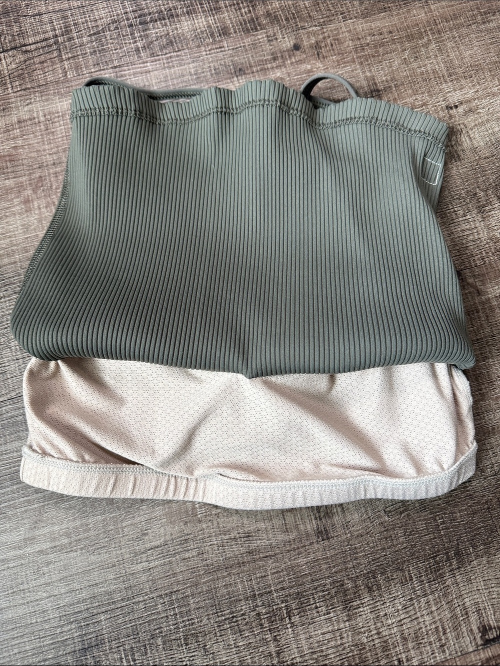 Vuori Ribbed Olive Green Strappy V-Neck Tank - Picture 5 of 7